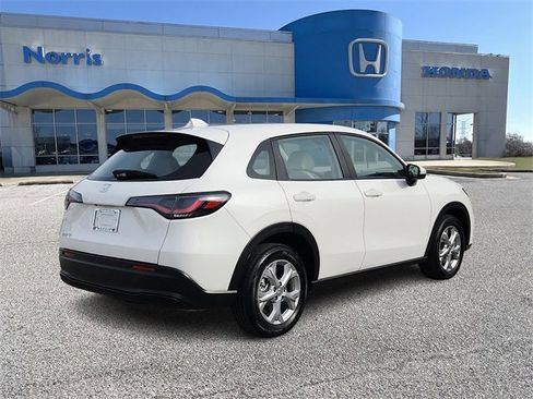 Used 2025 Honda HR-V LX image 4