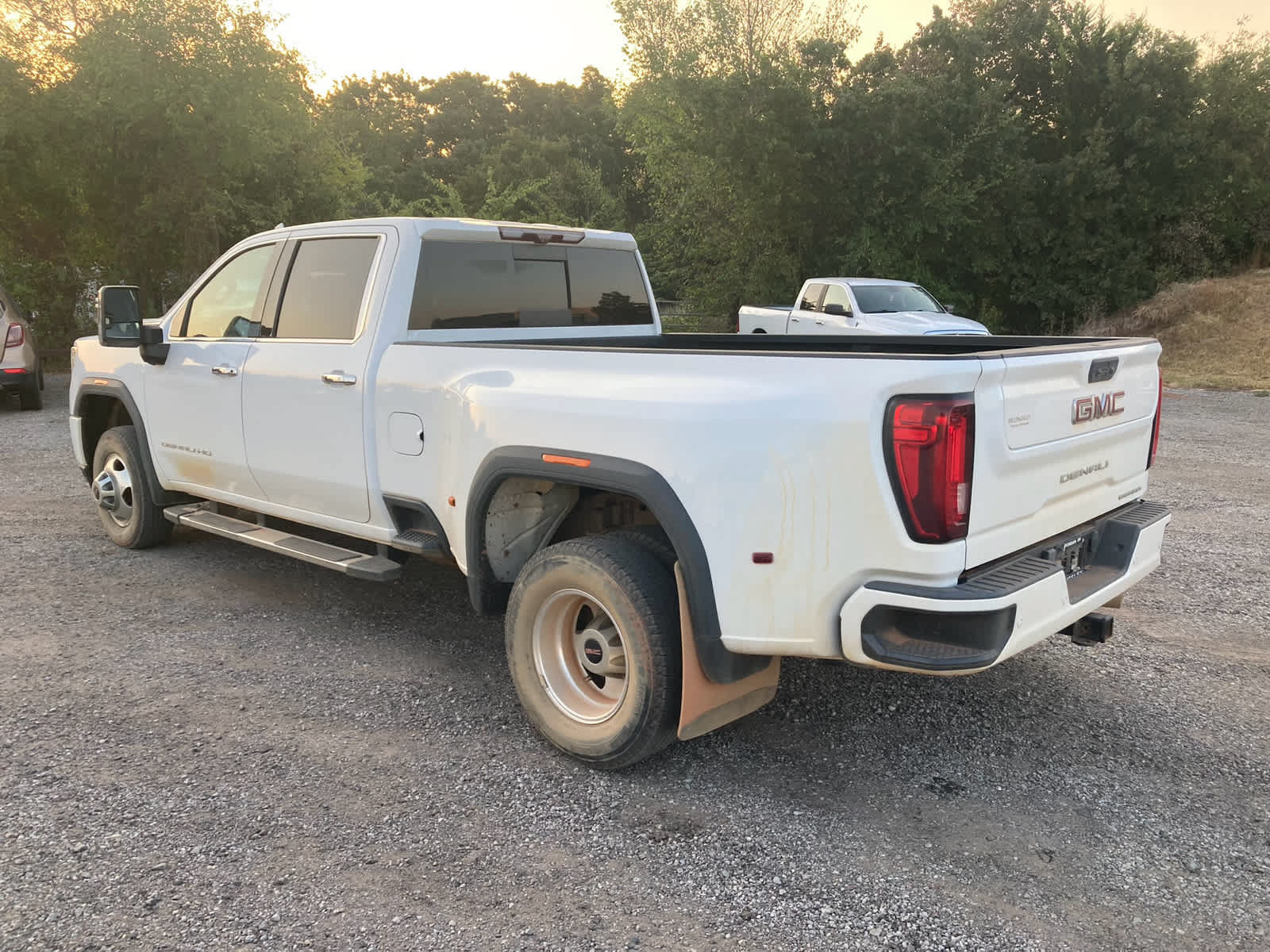 Used 2021 GMC Sierra 3500 Denali w/ Denali Ultimate Package AWD/4WD image 6
