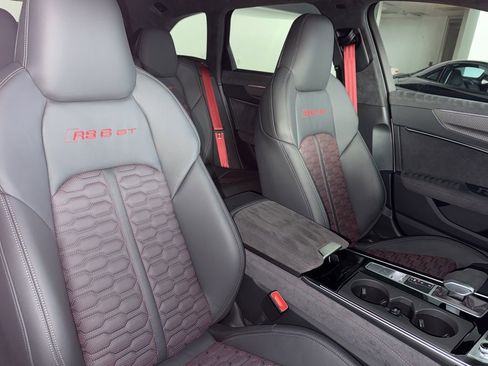Used 2025 Audi RS 6 performance image 11