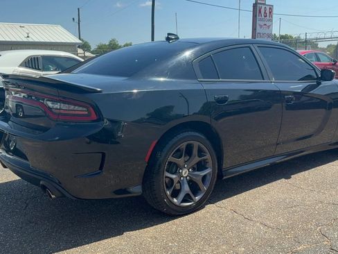 Used 2019 Dodge Charger GT RWD image 3