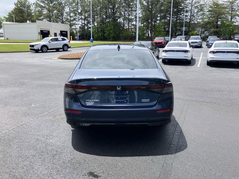 Used 2025 Honda Accord Touring image 11