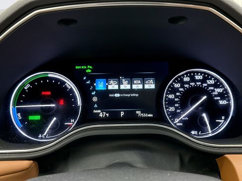 Used 2019 Toyota Avalon Limited w/ Advanced Safety Package image 13