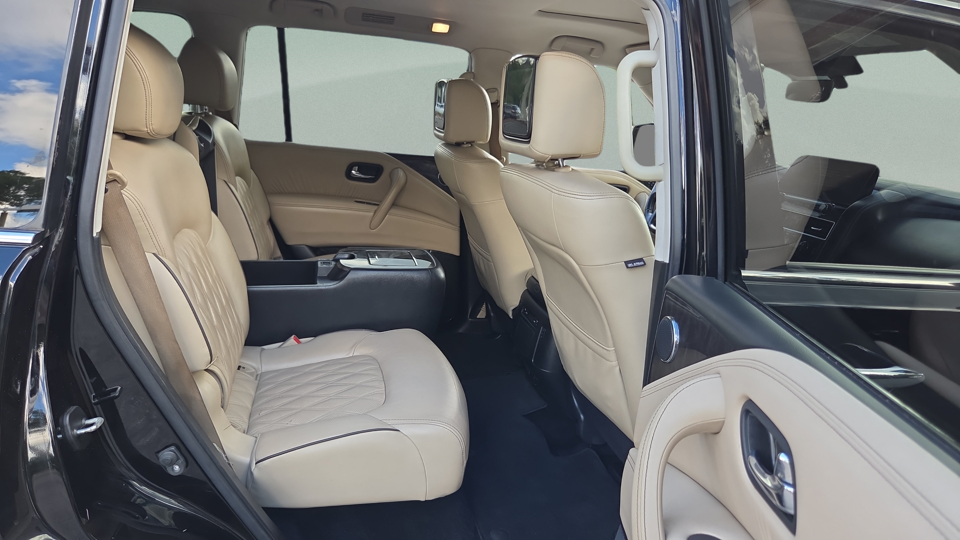 Used 2022 Nissan Armada Platinum w/ Captain's Chairs Package RWD image 15