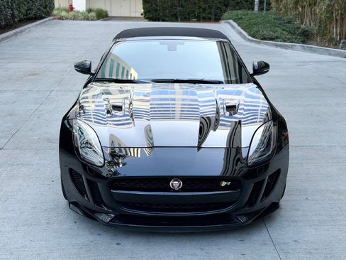 Used 2016 Jaguar F-TYPE R image 8