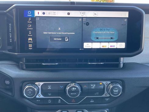 New 2026 Jeep Gladiator Sport image 25