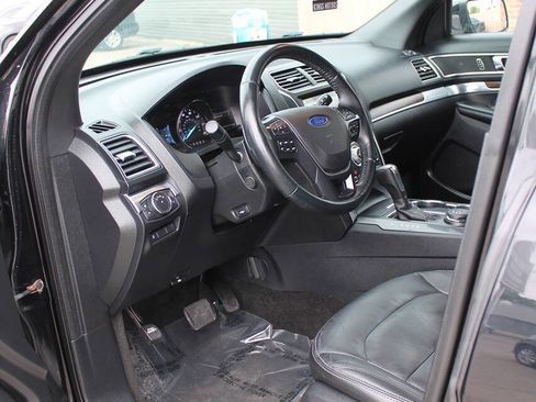 Used 2017 Ford Explorer Limited w/ Equipment Group 301A AWD/4WD image 12