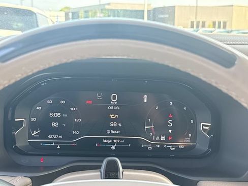 Used 2024 GMC Yukon Denali w/ Denali Reserve Package AWD/4WD image 17