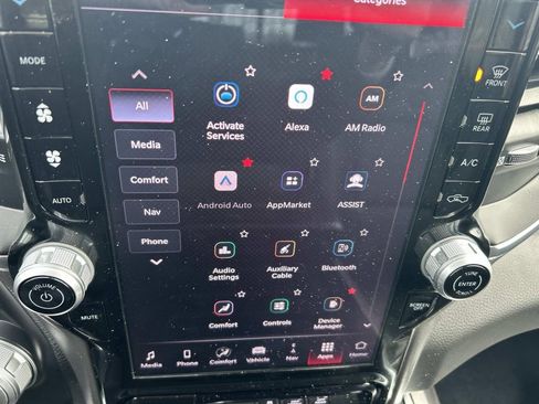 Used 2025 RAM 1500 Laramie image 25