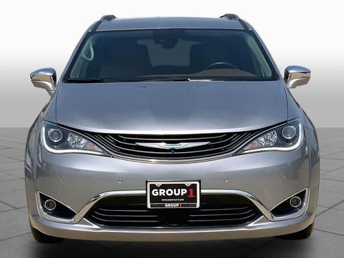 Used 2019 Chrysler Pacifica Limited w/ Advanced Safetytec Group FWD image 4