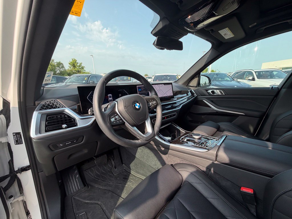 Certified 2024 BMW X5 xDrive40i w/ Premium Package AWD/4WD image 9