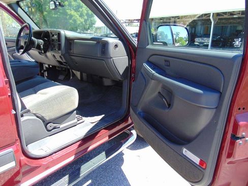 Used 2005 Chevrolet Silverado 1500 LS w/ Light Duty Power Package image 16