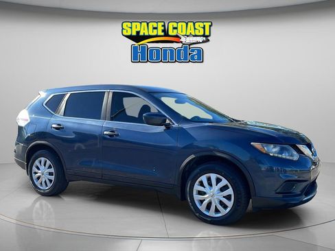 Used 2016 Nissan Rogue S w/ S Family Package image 12