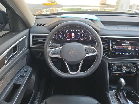 Used 2022 Volkswagen Atlas SE w/ Black Wheel Package AWD/4WD image 15