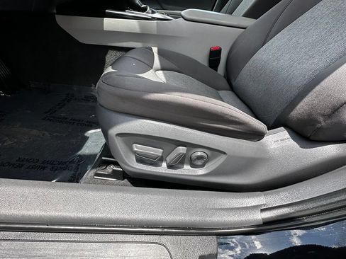 Used 2019 Toyota Camry LE FWD image 22