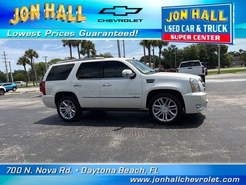 Used 2014 Cadillac Escalade Platinum AWD/4WD image 16
