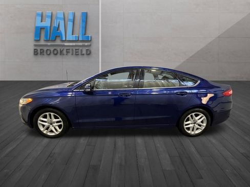 Used 2013 Ford Fusion SE FWD image 2