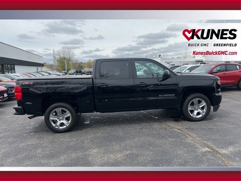 Used 2018 Chevrolet Silverado 1500 Custom w/ Custom Value Package AWD/4WD image 3
