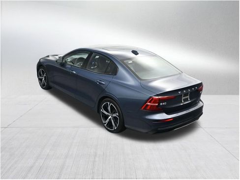 Used 2023 Volvo S60 B5 Core w/ Protection Package FWD image 16