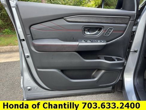 Used 2026 Honda Pilot Black Edition image 25