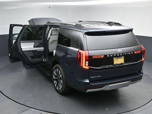 Certified 2025 Ford Expedition Platinum w/ Driver's Package AWD/4WD image 56