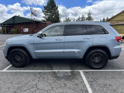 Used 2012 Jeep Grand Cherokee Overland Summit AWD/4WD image 2
