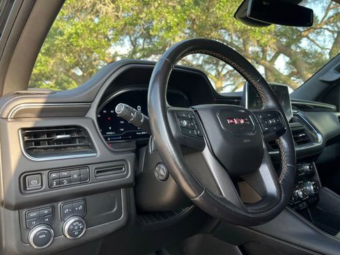 Used 2023 GMC Yukon AT4 AWD/4WD image 17