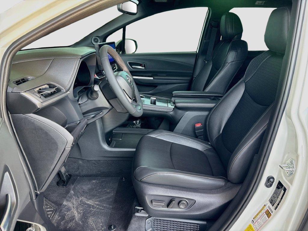 New 2026 Toyota Sienna XLE Woodland Edition AWD/4WD image 19