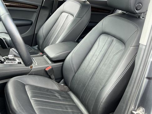 Used 2020 Audi Q5 2.0T Premium w/ Convenience Package image 17