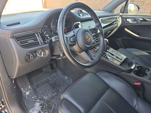Used 2023 Porsche Macan AWD/4WD image 10
