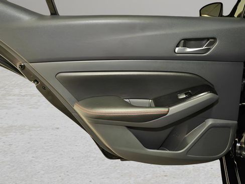 Certified 2024 Nissan Altima 2.5 SR image 11