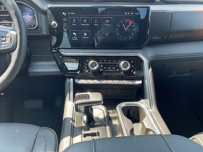 Used 2025 GMC Sierra 1500 Denali AWD/4WD image 13