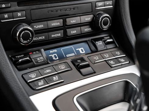 Used 2021 Porsche 718 Cayman w/ Premium Package image 25