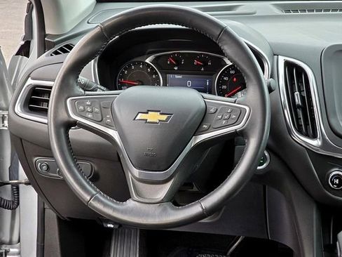 Used 2022 Chevrolet Equinox LT image 20