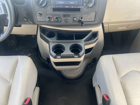 Used 2022 Ford E-450 and Econoline 450 Super Duty w/ Motorhome Prep Package image 37