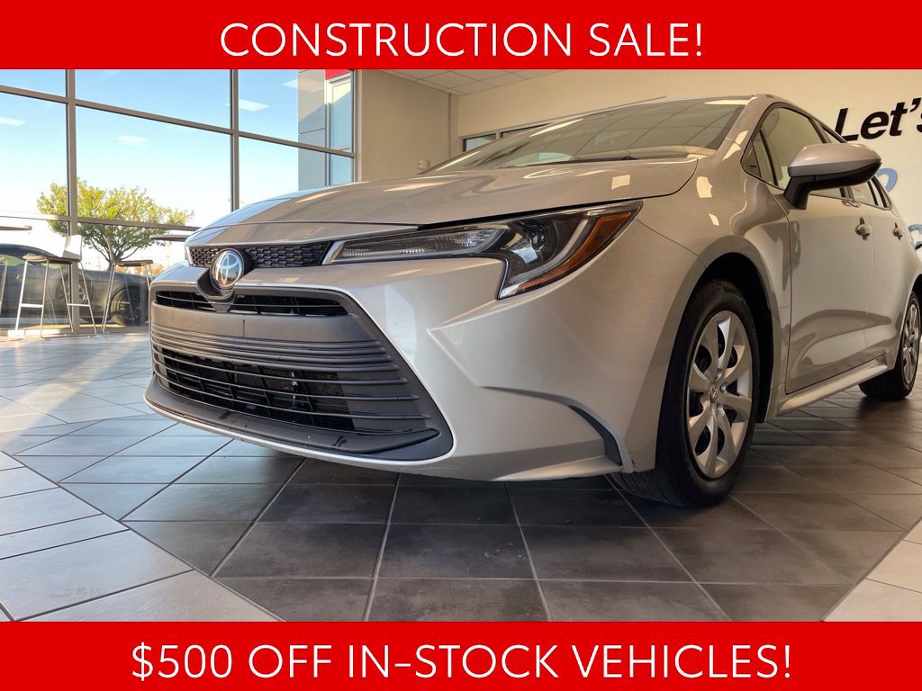 Used 2025 Toyota Corolla LE FWD image 14