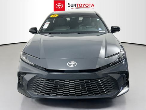 Used 2025 Toyota Camry SE FWD image 10