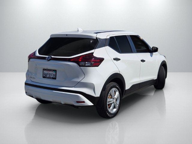 Used 2021 Nissan Kicks S FWD image 4