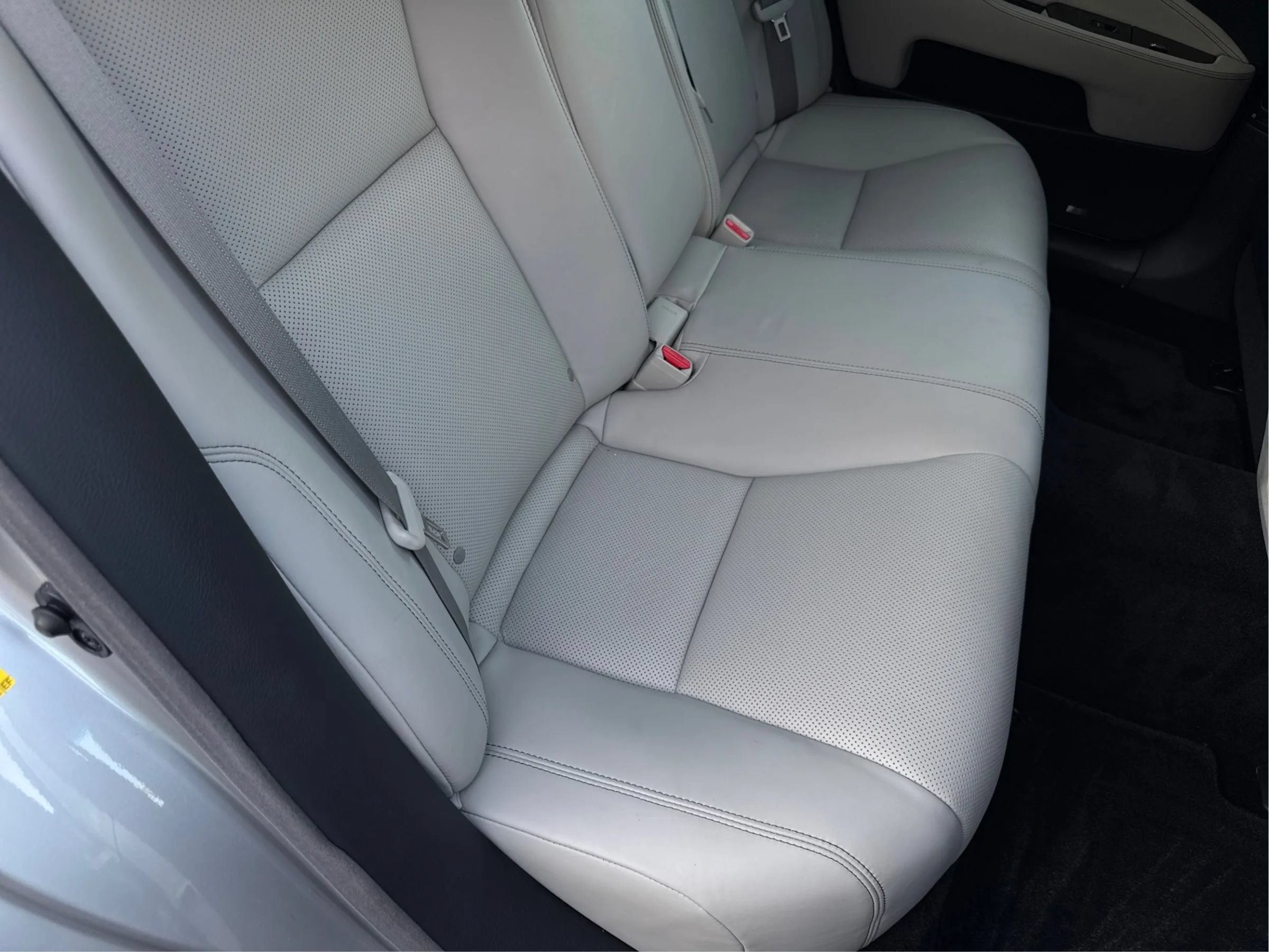 Used 2014 Lexus LS 460 w/ Comfort Package RWD image 19