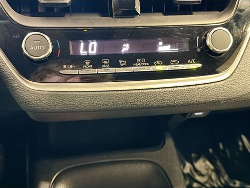Used 2025 Toyota Corolla LE FWD image 23