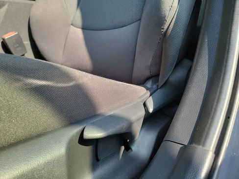 Used 2024 Toyota Prius LE FWD image 19