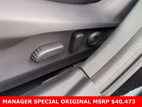 Certified 2025 Subaru Outback Limited image 16