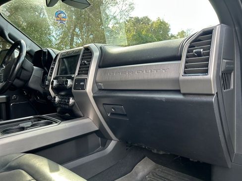 Used 2019 Ford F250 Platinum w/ Platinum Ultimate Package image 15