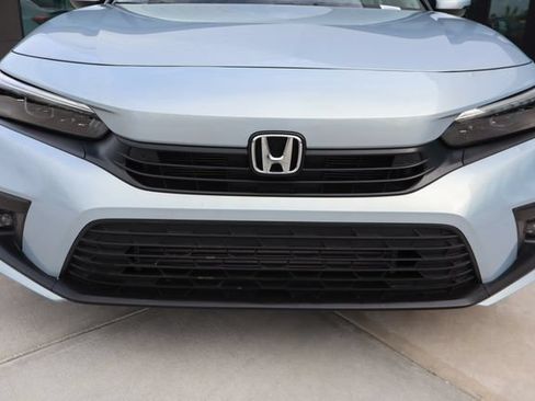 Used 2023 Honda Civic Touring image 9