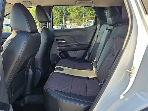 New 2025 Nissan Kicks SR image 4