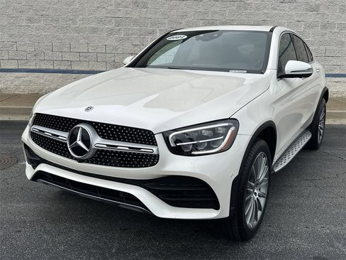 Used 2021 Mercedes-Benz GLC 300 4MATIC Coupe image 3