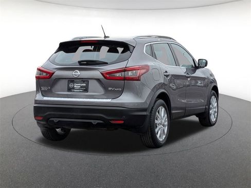 Used 2022 Nissan Rogue Sport SV w/ Technology Package image 5