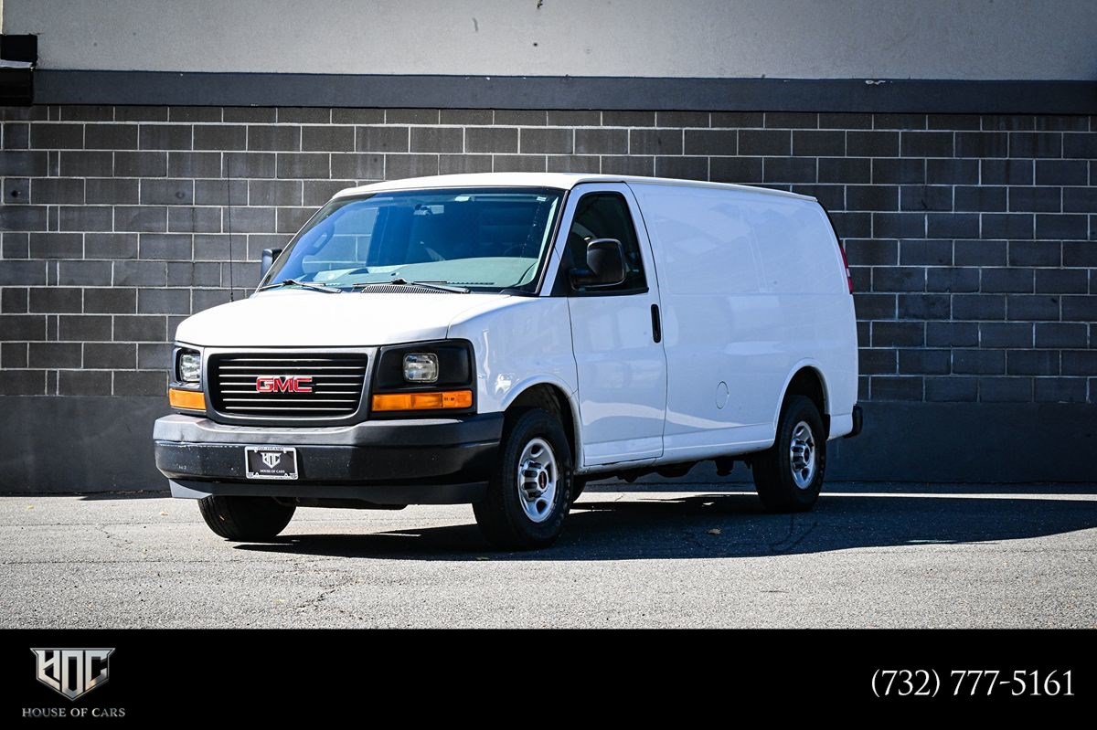 Used 2017 GMC Savana 3500 RWD image 1