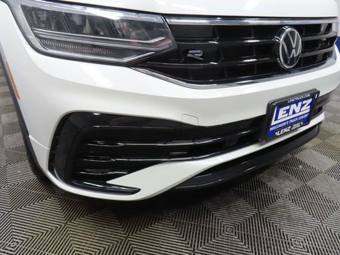 Used 2023 Volkswagen Tiguan SE R-Line image 45