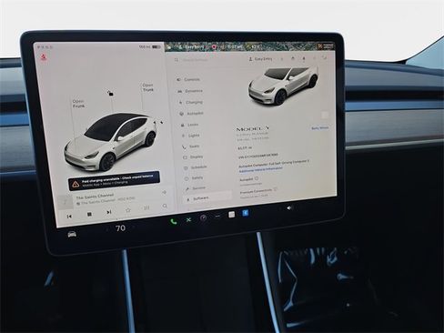 Used 2021 Tesla Model Y Long Range image 23
