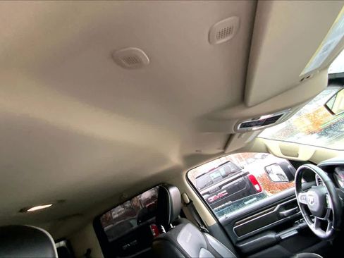 Used 2019 RAM 1500 Laramie image 17